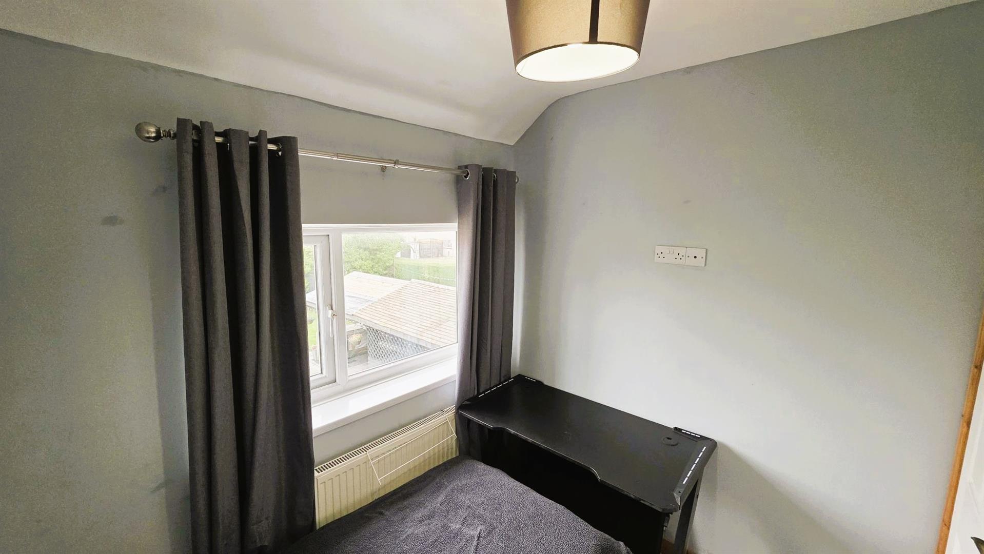 School Road, Llanelli, SA15 2AU
